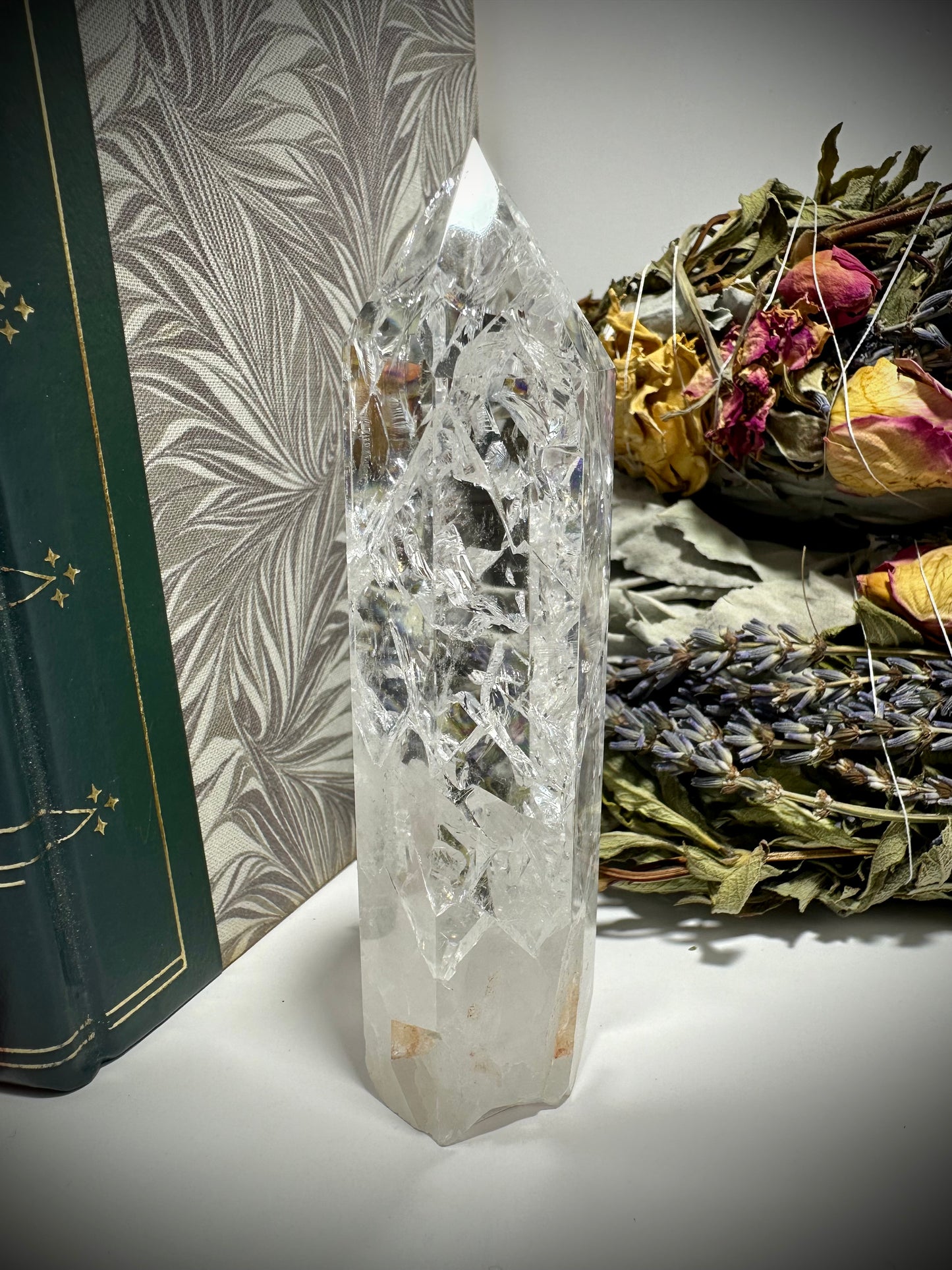 Crackle Quartz Tower