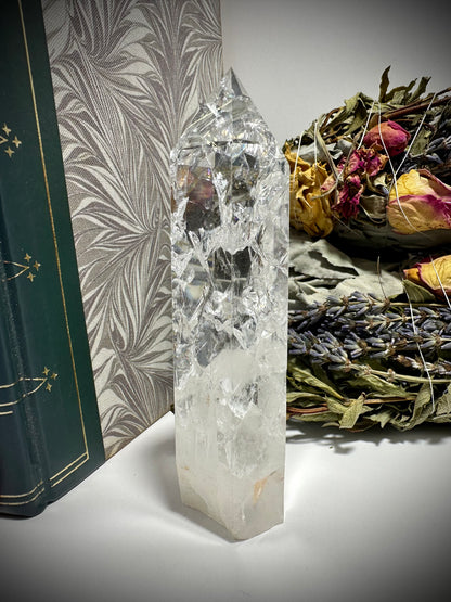 Crackle Quartz Tower