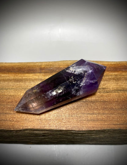 Vogal Cut Amethyst Wand