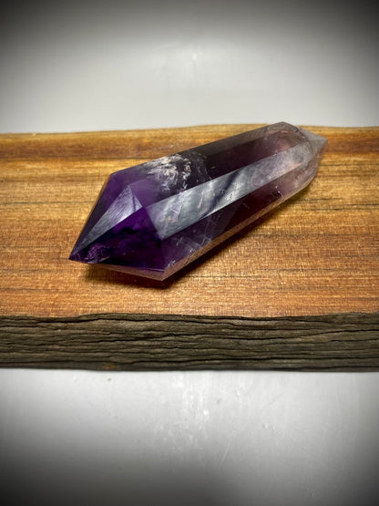 Vogal Cut Amethyst Wand