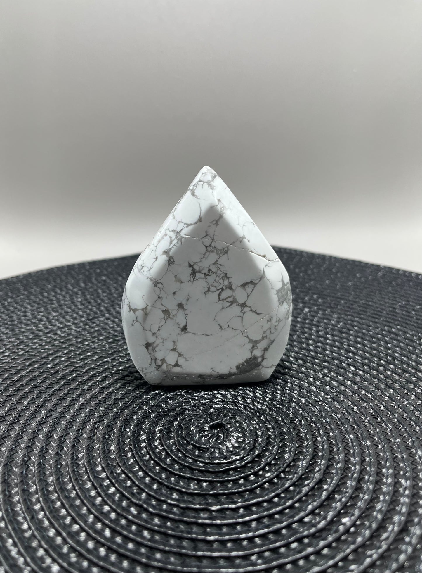 Howlite Flame
