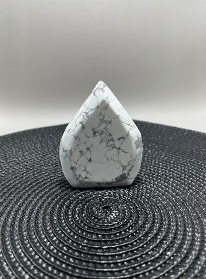Howlite Flame