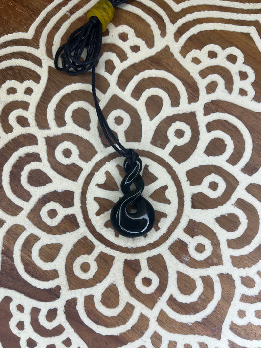 Pounamu Triple Twist