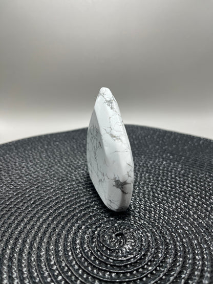 Howlite Flame