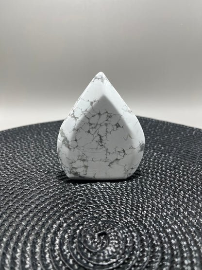 Howlite Flame