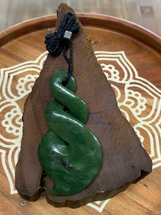 Large Pounamu Twist